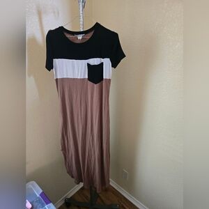 Stilettos Maxi Short Sleeve Dress With Pocket